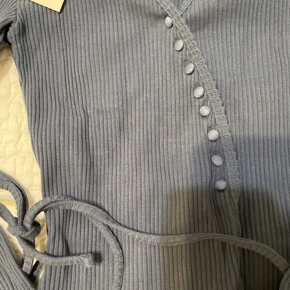 Rouje Julien blue wrap top sz 36 NWT - Picture 4 of 5